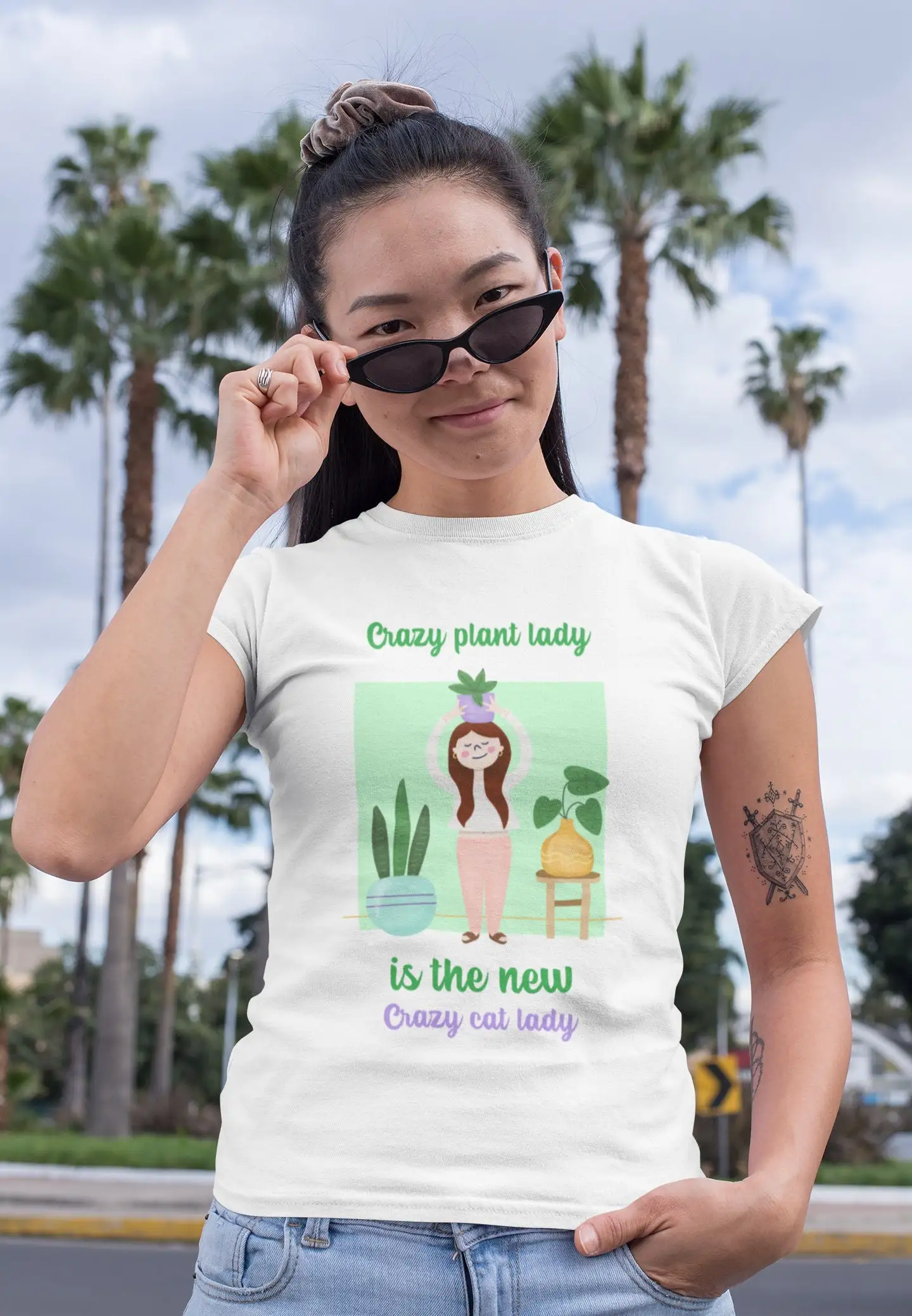 تي شيرت Crazy Plant Lady هو ال - مراجعة Plant Parent Trend وسعره